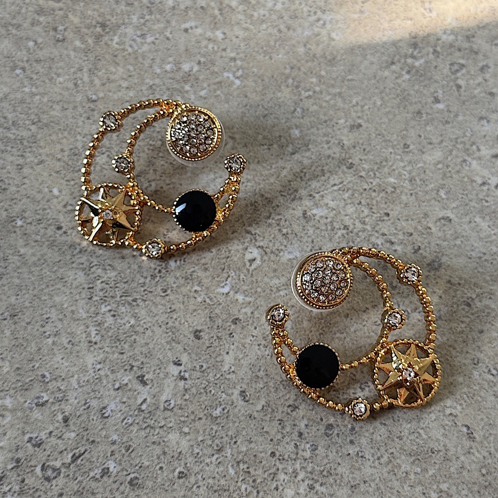 💖4/$30 NEW Elegant Gold and Black Earrings